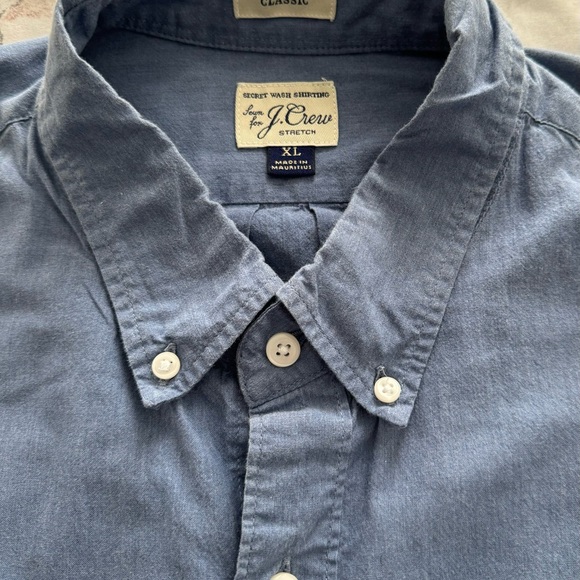 J. Crew men’s Secret Wash Classic fit blue stretch button down shirt, size XL - Picture 12 of 16